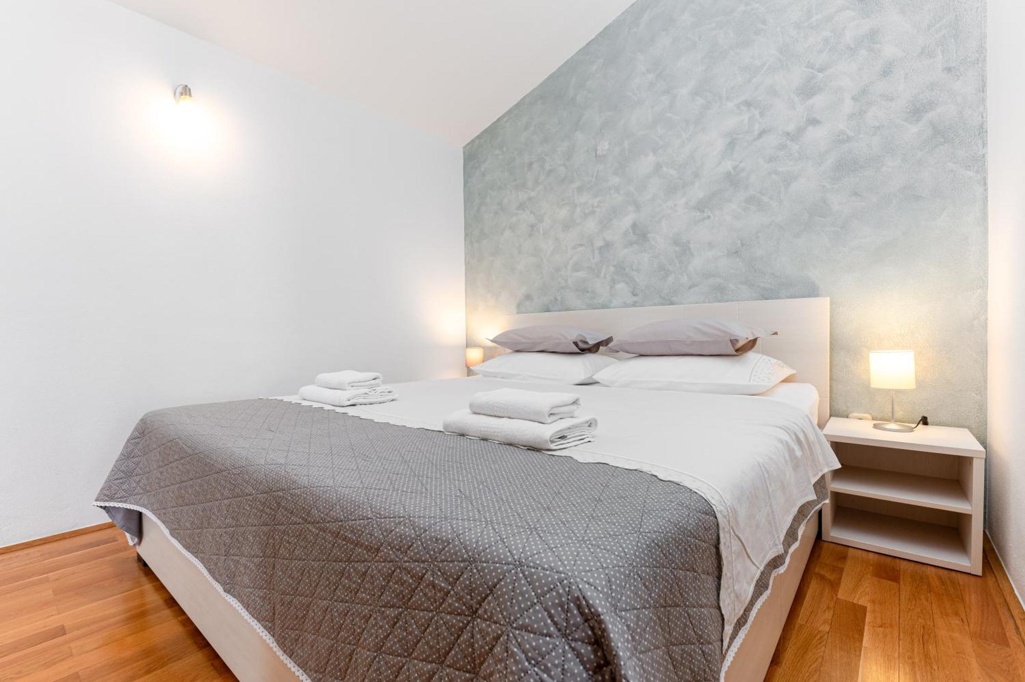 Apartments Gisela Makarska Eksteriør bilde
